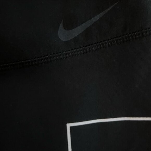 Nike Training Power Legend Capri Leggings - Picture 4 of 5